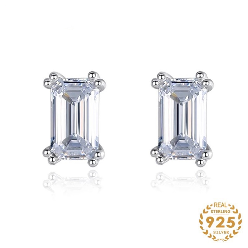 0.5Ct Emerald Cut Rectangular Simulated Diamond Earrings Studs